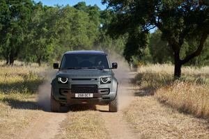 2024 Land Rover Defender OCTA