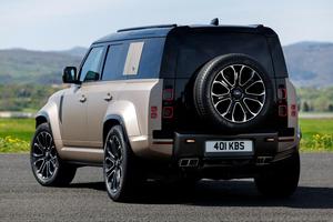 2024 Land Rover Defender OCTA