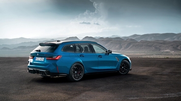 2025 BMW M3 CS Touring