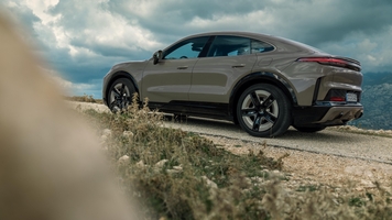 2027 Porsche Cayenne Coupe Electric