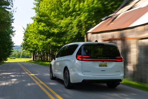 2027 Chrysler Pacifica