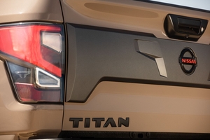 Titan PRO-4X